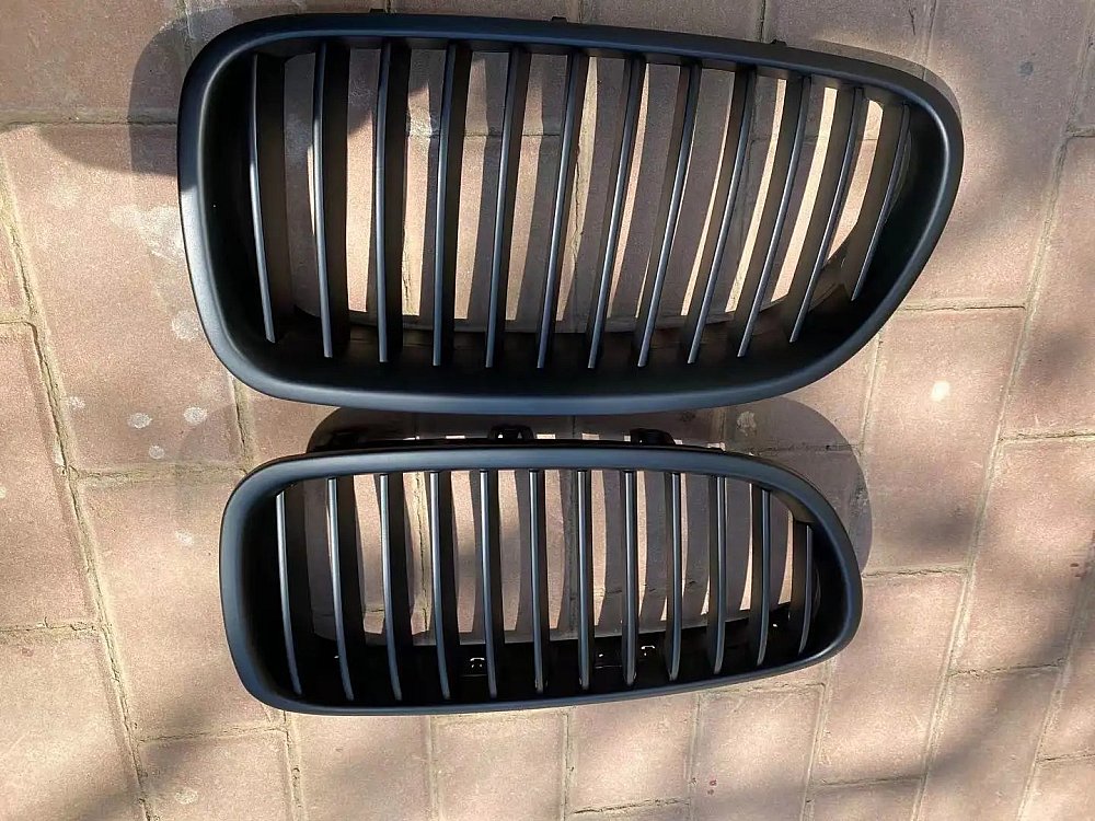 2PCs Matte Black Car Front Grille Grill Racing Grills For BMW F10 F11 F18 5 Series 2010 2011 2012 2013 2014 Styling B717