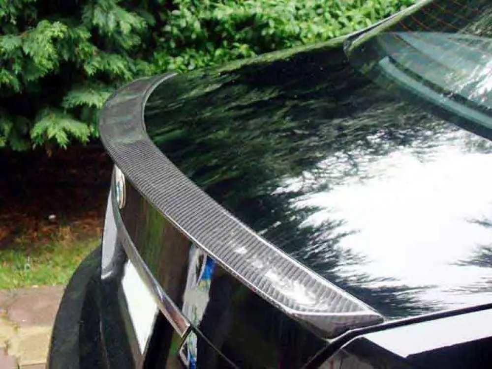 A Style Real Carbon Fiber Rear Trunk Spoiler fit for Benz W218 CLS350 CLS550 CLS CLS63 2011UP M049