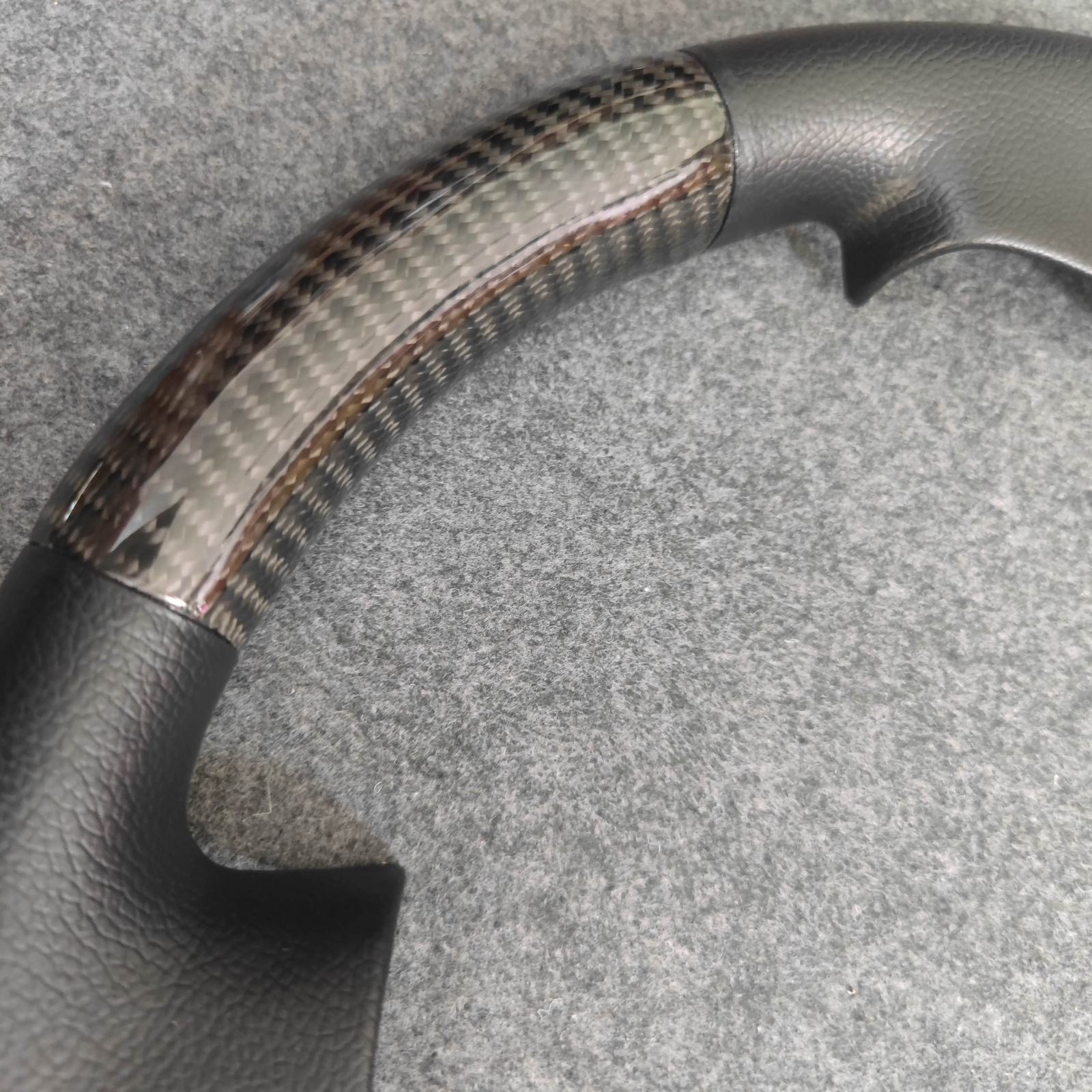 Carbon fiber with genuine leather steering wheel cover for LEXUS RX330 2005UP