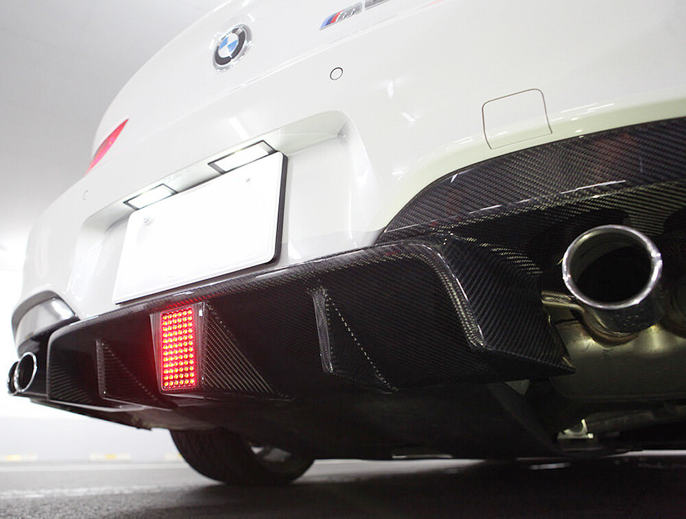 K Style lamp LED Real Carbon fiber Rear Diffuser For BMW F06 F12 F13 M6 Msport